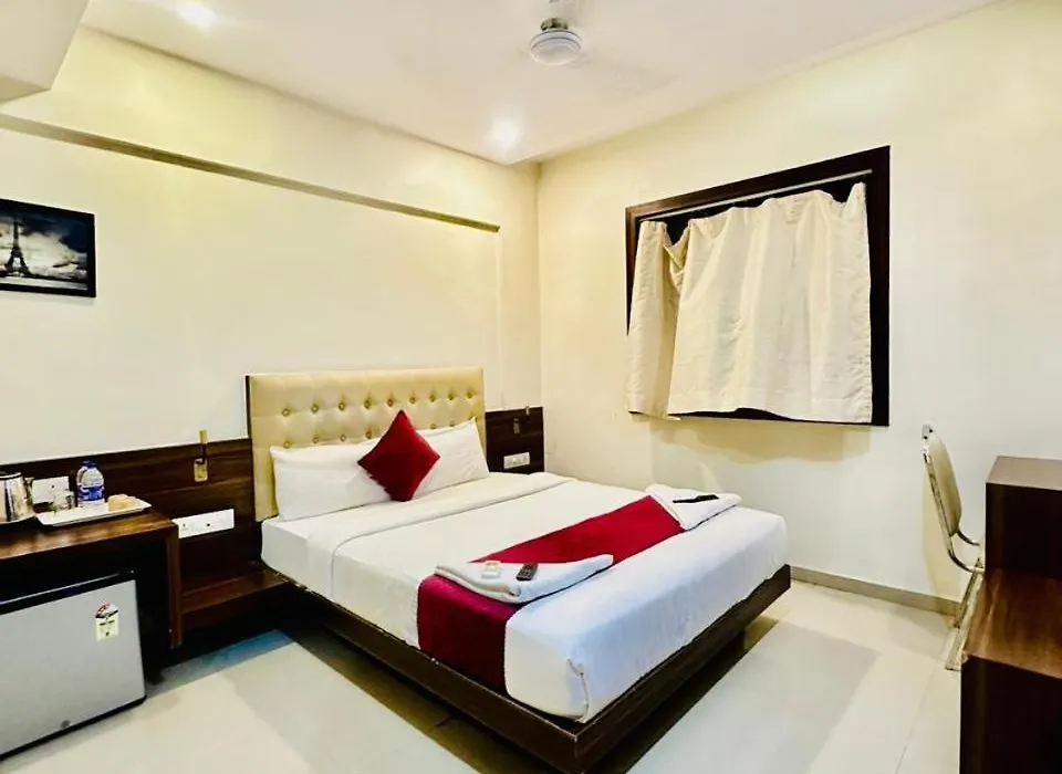 Hotel Mumbai International-1